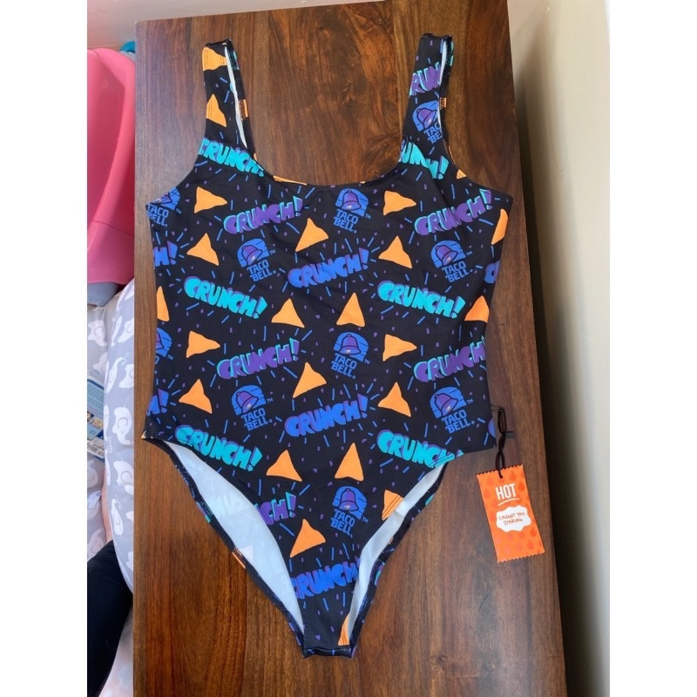 Taco Bell x Forever 21 // Crunch Graphic Bodysuit